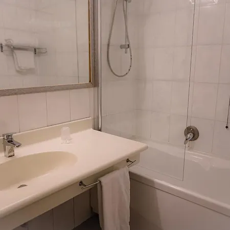 Toscana Ambassador Hotel 4*
