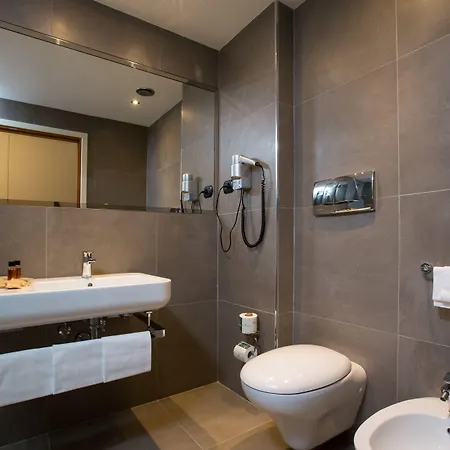 Toscana Ambassador Hotel 4*